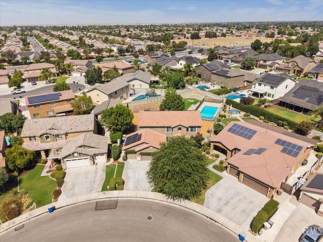 5803 Penn Station Lane, Bakersfield, CA 93311