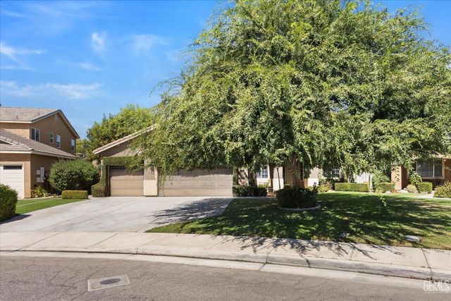 5803 Penn Station Lane, Bakersfield, CA 93311