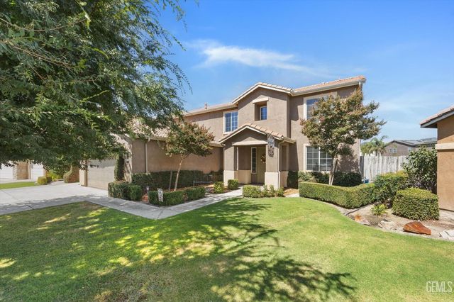5803 Penn Station Lane, Bakersfield, CA 93311
