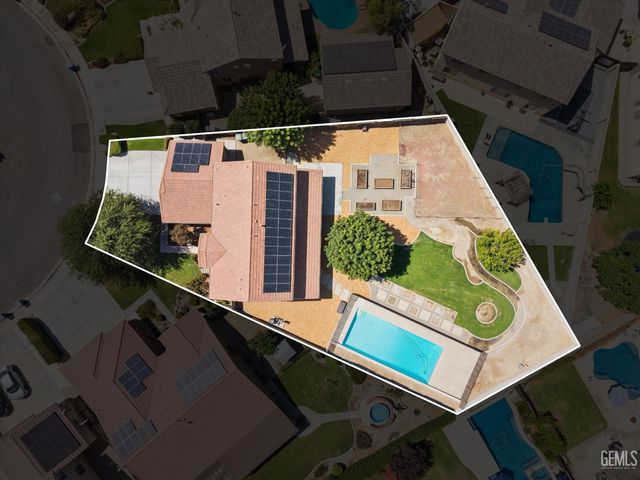 5803 Penn Station Lane, Bakersfield, CA 93311