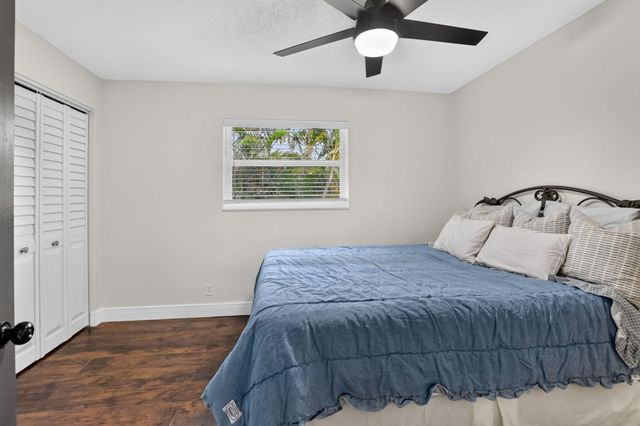 214 NE 25th Street, Boca Raton, FL 33431