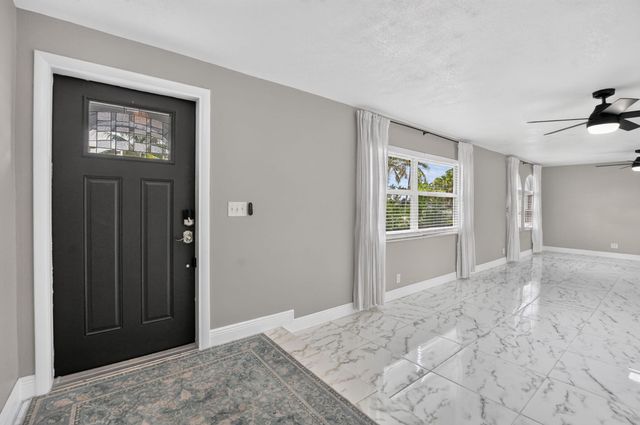 214 NE 25th Street, Boca Raton, FL 33431