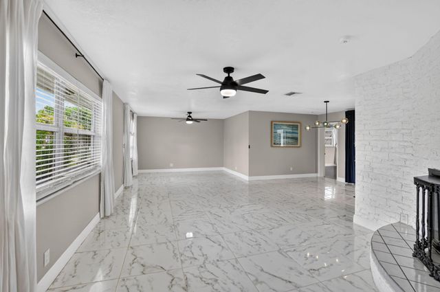 214 NE 25th Street, Boca Raton, FL 33431