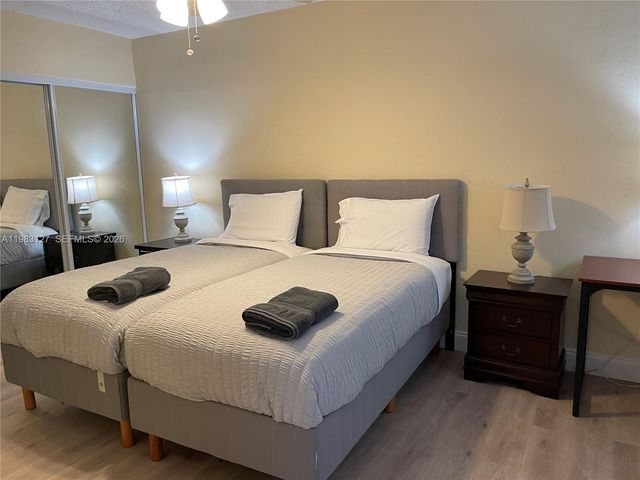 2221 NW 196th Terrace 2221, Miami Gardens, FL 33056