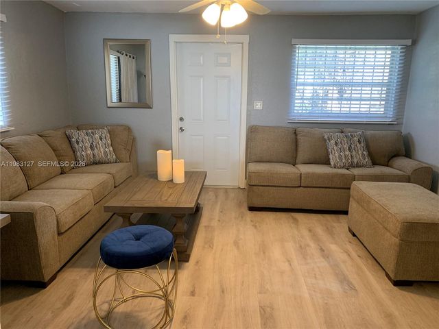 2221 NW 196th Terrace 2221, Miami Gardens, FL 33056