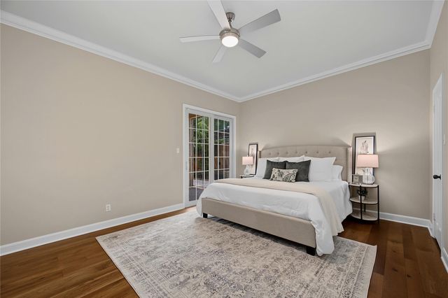 1723 Nantucket Drive, Houston, TX 77057