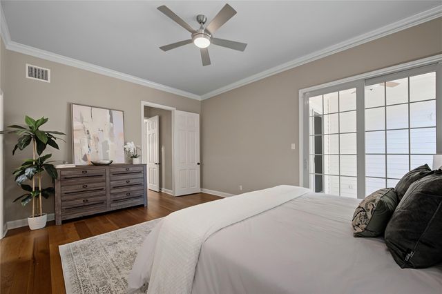 1723 Nantucket Drive, Houston, TX 77057