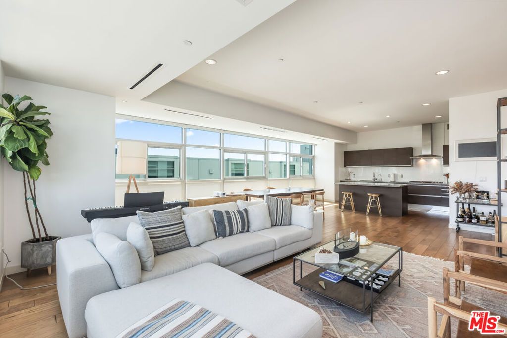 3111 Via Dolce 404, Marina Del Rey, CA 90292 — exterior