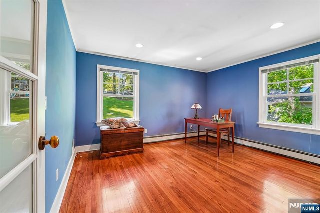 95 Knollton Road, Allendale, NJ 07401