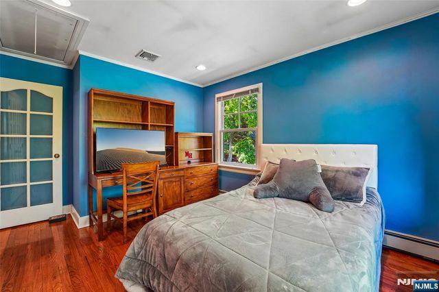 95 Knollton Road, Allendale, NJ 07401