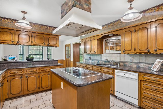 510 W Malloy Bridge Road, Seagoville, TX 75159