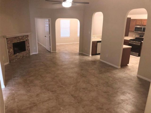 4015 East Teal Estates Circle, Fresno, TX 77545