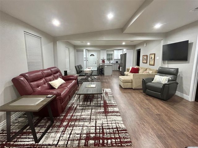 4010 Chapman Street, Houston, TX 77009