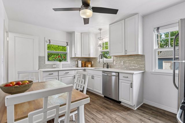 1877 Graham Avenue, Saint Paul, MN 55116