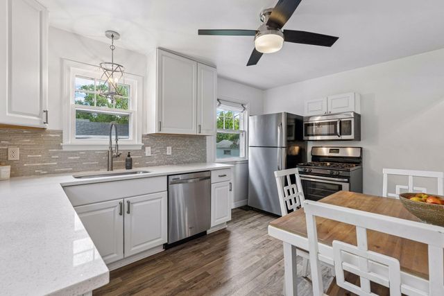 1877 Graham Avenue, Saint Paul, MN 55116