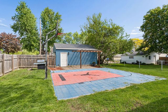 1877 Graham Avenue, Saint Paul, MN 55116