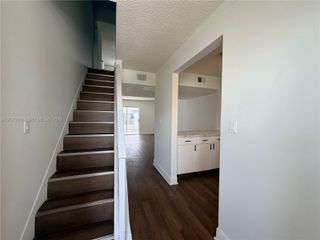 2710 W 76th Street 206, Hialeah, FL 33016