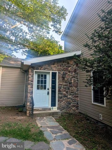 2415 PAXTON CHURCH RD, Harrisburg, PA 17110