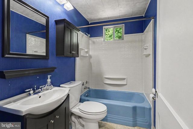 2415 PAXTON CHURCH RD, Harrisburg, PA 17110