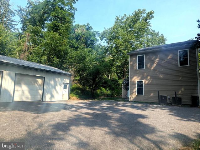 2415 PAXTON CHURCH RD, Harrisburg, PA 17110