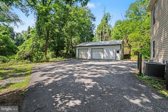 2415 PAXTON CHURCH RD, Harrisburg, PA 17110