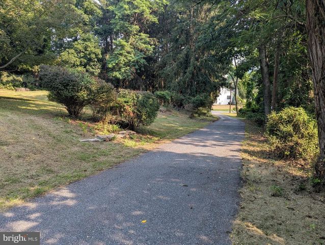2415 PAXTON CHURCH RD, Harrisburg, PA 17110