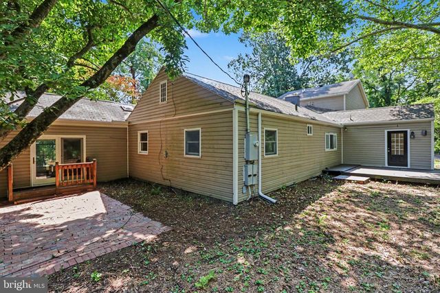 2415 PAXTON CHURCH RD, Harrisburg, PA 17110