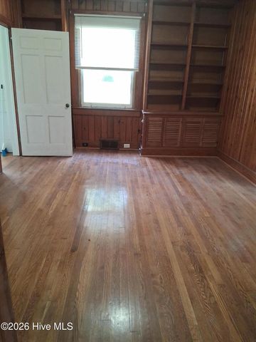 404 Wilson Avenue, Kinston, NC 28501