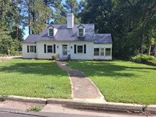 404 Wilson Avenue, Kinston, NC 28501