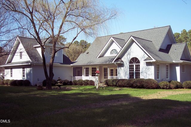 2401 Gillingham Drive, Apex, NC 27539