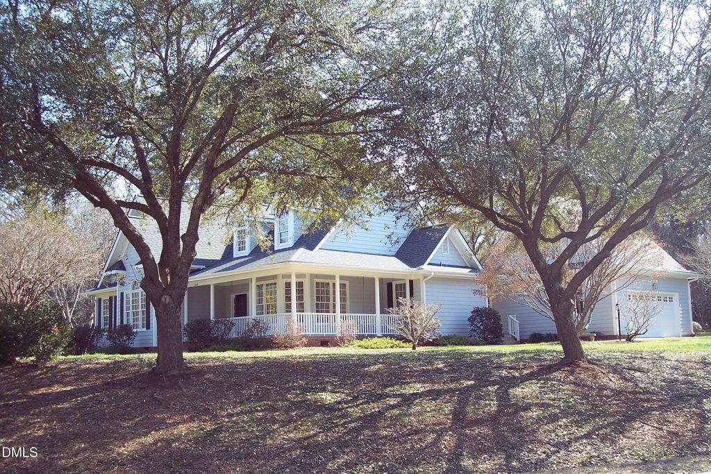 2401 Gillingham Drive, Apex, NC 27539