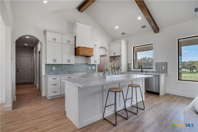 112 Ridgehaven Trail, Victoria, TX 77905