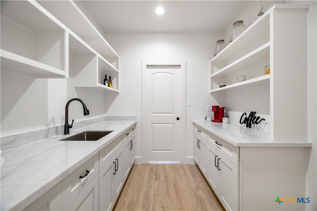 112 Ridgehaven Trail, Victoria, TX 77905