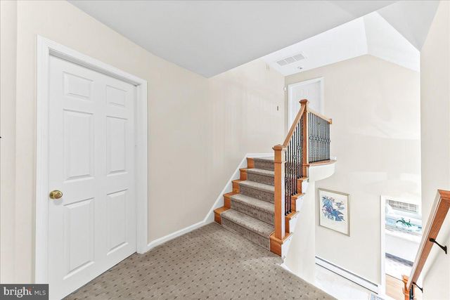1026 WALTHAM RD, Berwyn, PA 19312