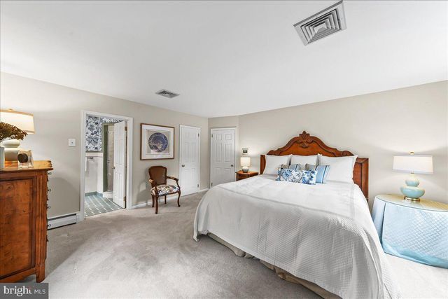 1026 WALTHAM RD, Berwyn, PA 19312