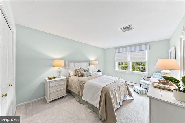 1026 WALTHAM RD, Berwyn, PA 19312