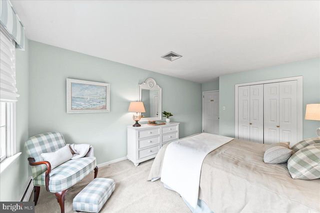 1026 WALTHAM RD, Berwyn, PA 19312