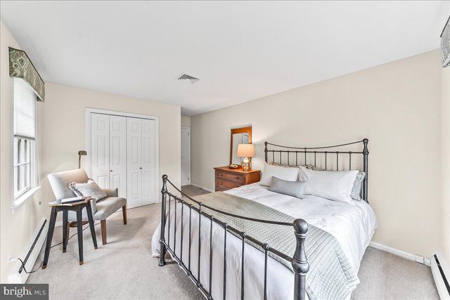 1026 WALTHAM RD, Berwyn, PA 19312