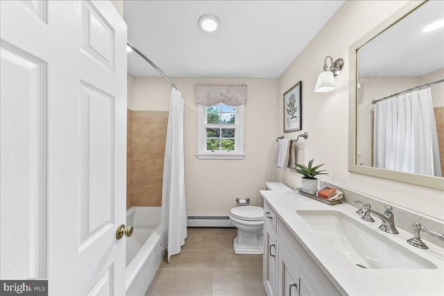 1026 WALTHAM RD, Berwyn, PA 19312