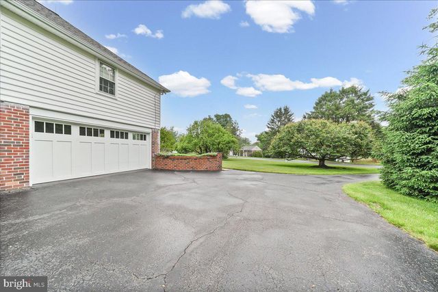 1026 WALTHAM RD, Berwyn, PA 19312