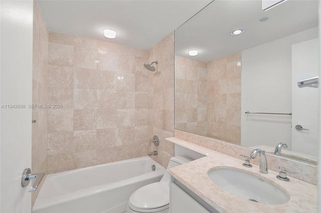 1455 Ocean Dr 1009, Miami Beach, FL 33139