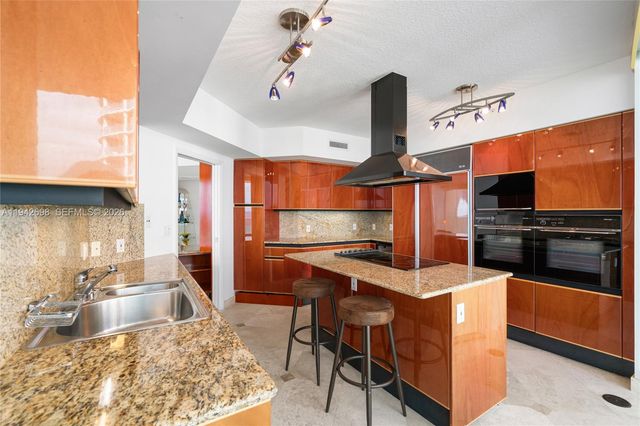 1455 Ocean Dr 1009, Miami Beach, FL 33139