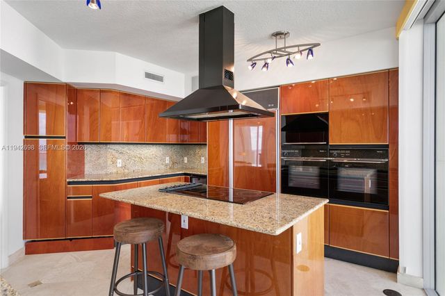 1455 Ocean Dr 1009, Miami Beach, FL 33139