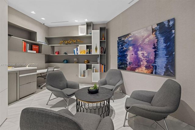 1455 Ocean Dr 1009, Miami Beach, FL 33139