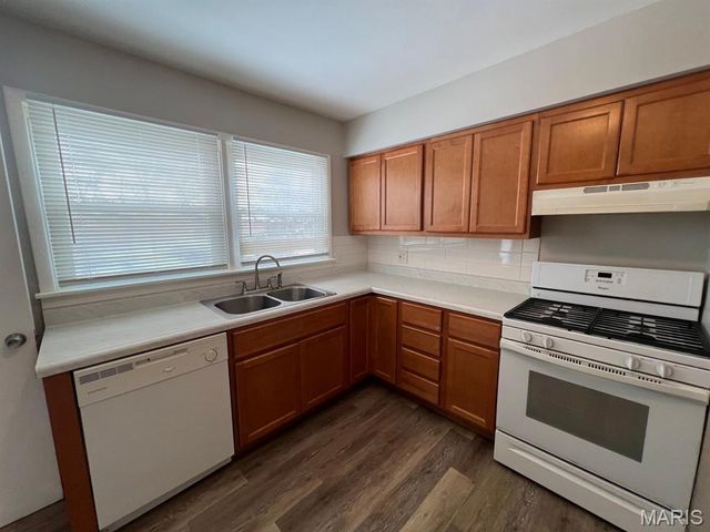 10117 Niblic Drive, Overland, MO 63114