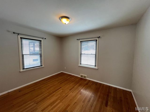 10117 Niblic Drive, Overland, MO 63114