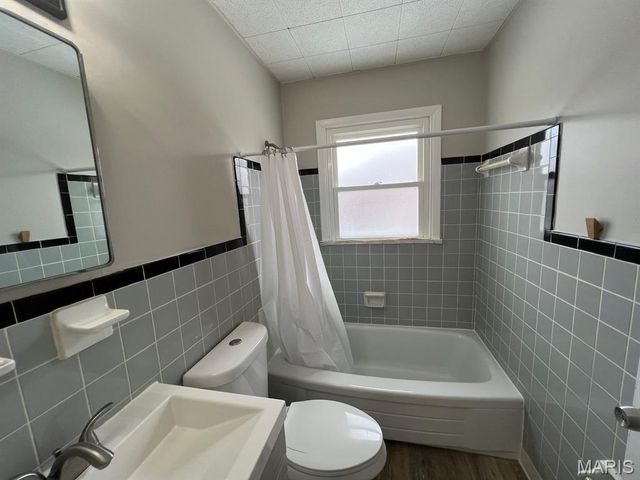 10117 Niblic Drive, Overland, MO 63114