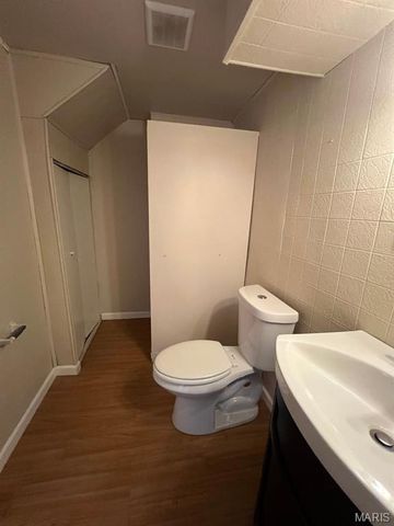 10117 Niblic Drive, Overland, MO 63114