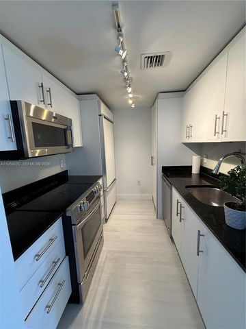 10275 Collins Ave 420, Bal Harbour, FL 33154