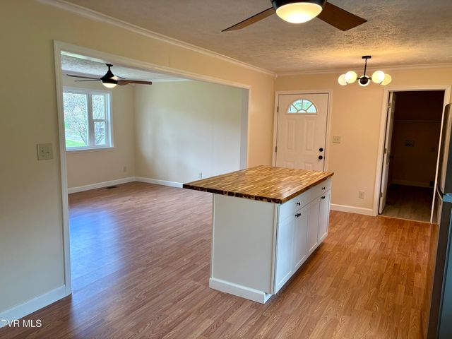 1849 Old Harlan Road, Jonesville, VA 24263